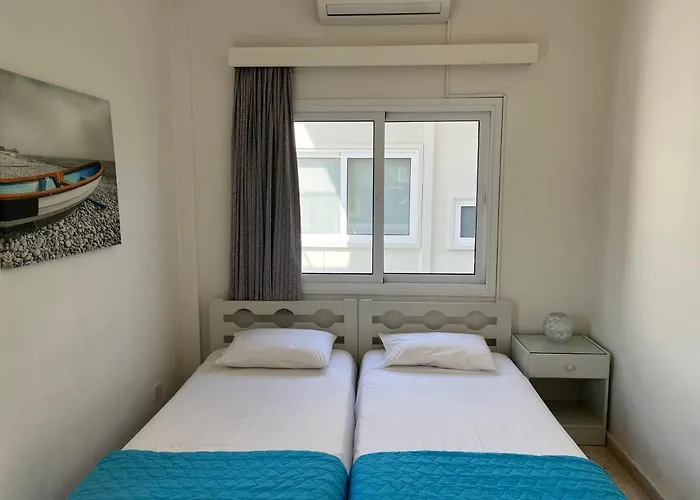 Апартаменты Themis Ларнака